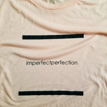 "Imperfectperfection" T-Shirt Pasty Peach